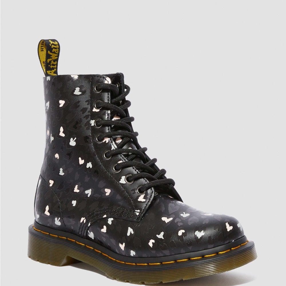 Dr. Martens 1460 Leather Wild Hearts